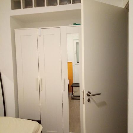 Alquilo Habitacion Individual Con Aseo Privado Solo Chicas, Only Girls 瓦伦西亚 外观 照片